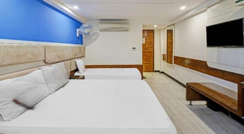Family Hotel By Pg International New Delhi Exteriör bild